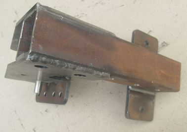Welded Metal Stamping Parts Auto Industri Lukisan Hitam Permukaan 16-400 Tonnage